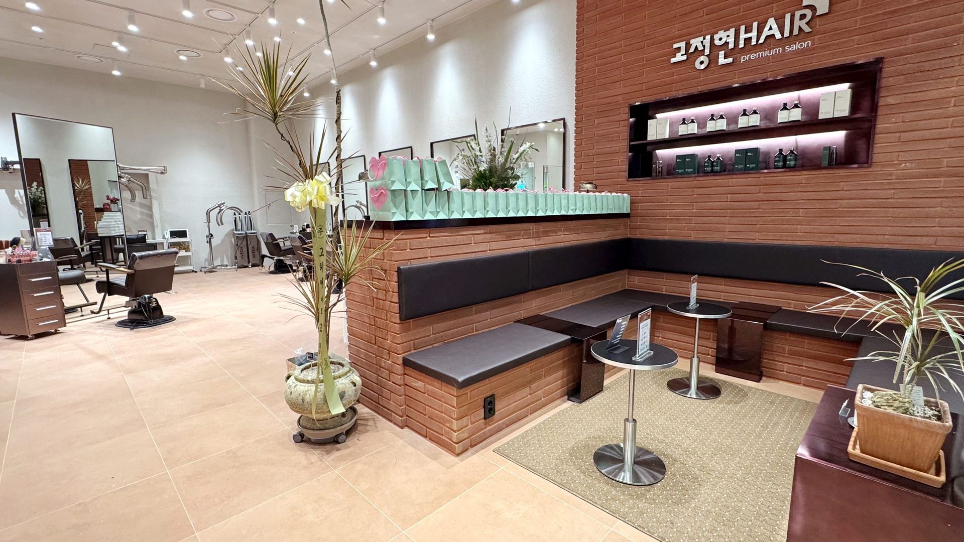 고정현헤어 트레이더스구월점 스타일링 공간